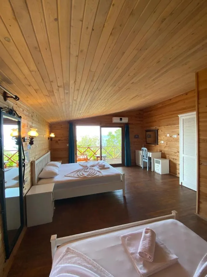 Homestay Casa Roja Bed & Breakfast Faralya