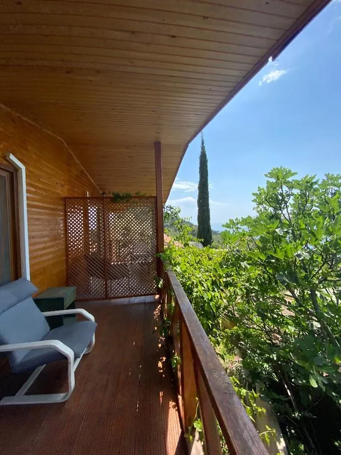 Homestay Casa Roja Bed & Breakfast Faralya