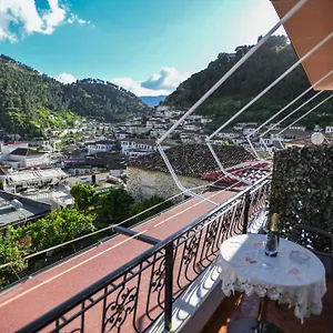 Rezidenca Aurel Center , Берат Албания